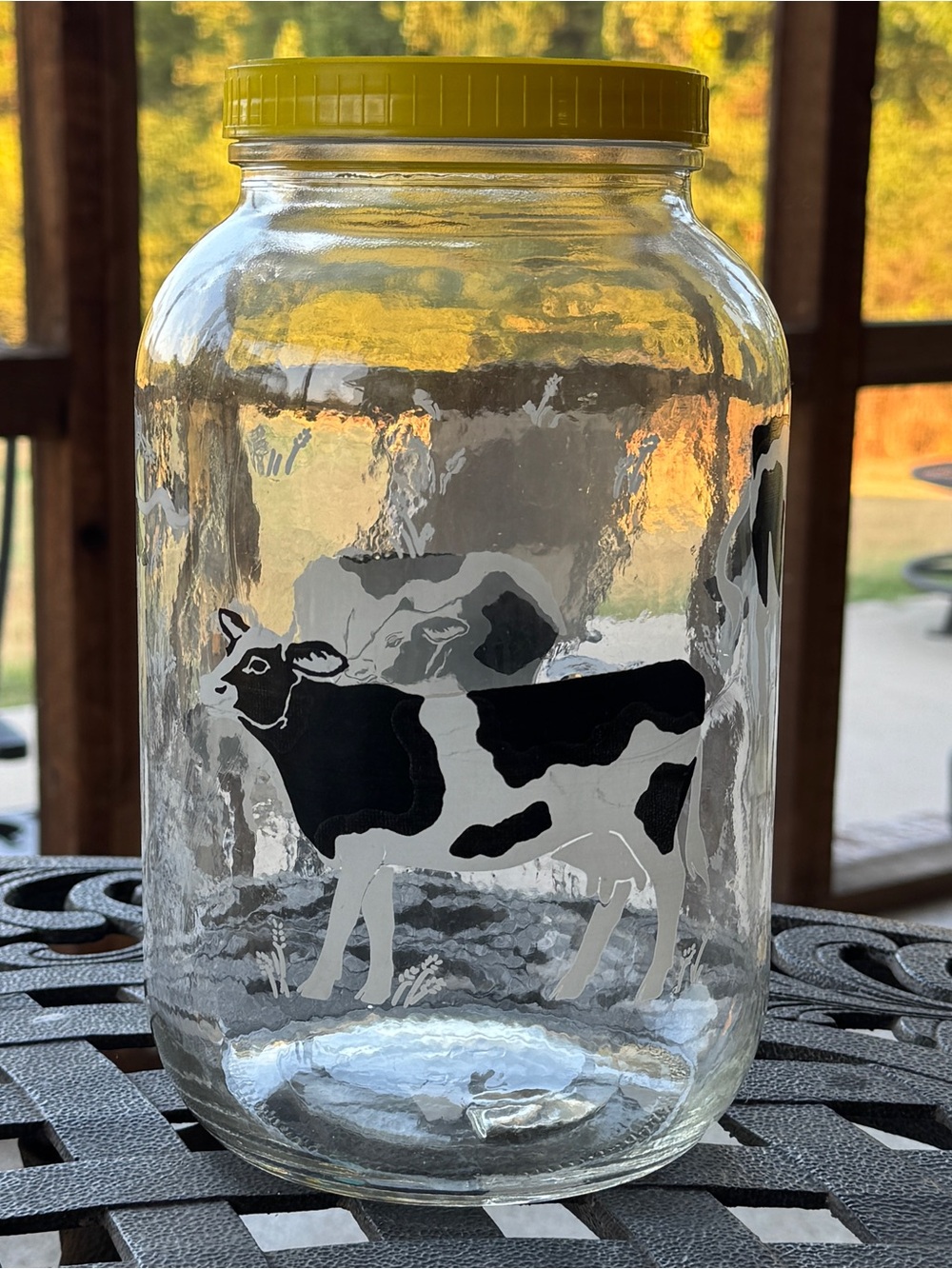Vintage Cow Glass Sun Tea Jar 10” Yellow Lid Farmhouse Kitchen Canister